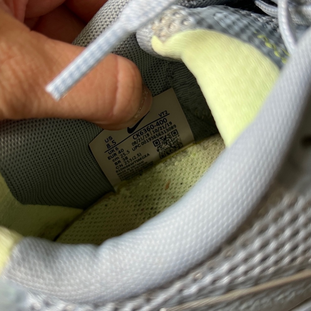 Nike Renew Athletic Sneakers Womens 8.5 Running Jogging Workout Grey Gym Shoes - Picture 6 of 10